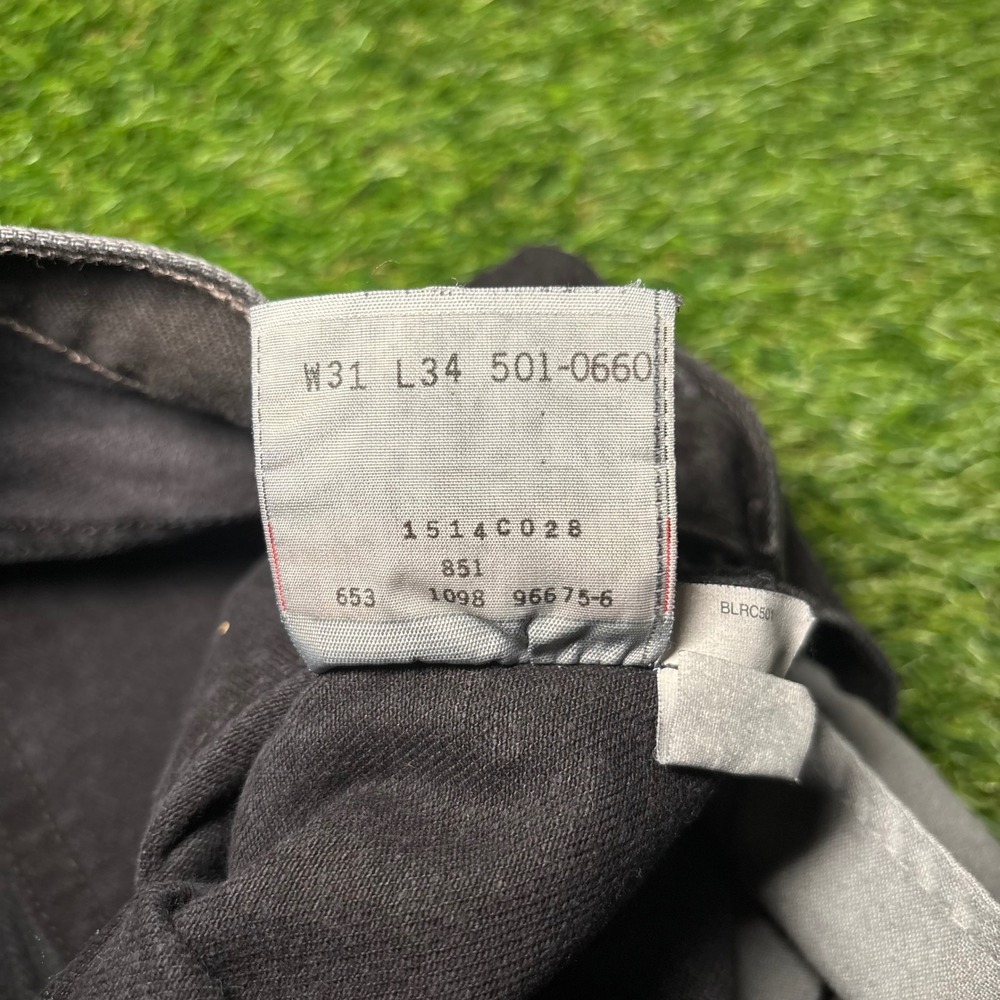 Vintage Levis 501 Black Denim Jeans Made in USA 1998 Button Fly W31 L34 501-0660 - Picture 7 of 16